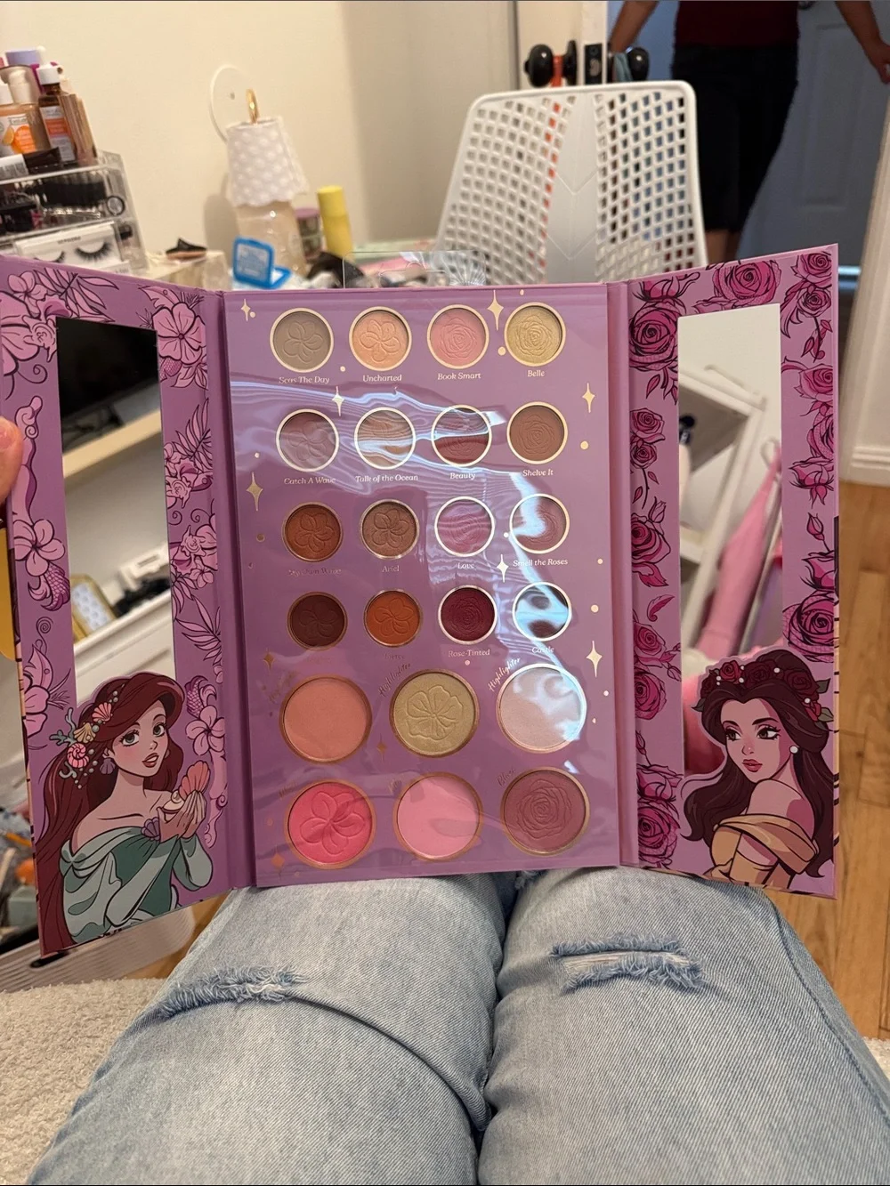 Disney princess Illustrated makeup pallet Pink & Teal
